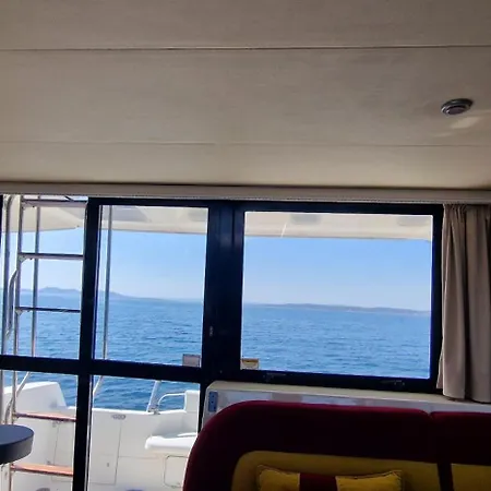 43 Ft Motoryacht In Empuriabrava